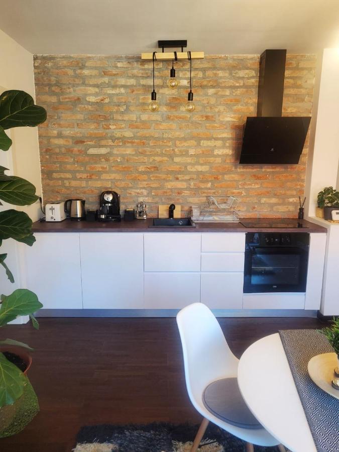 Casa Larisa - Wolves Apartment Sinaia Eksteriør bilde