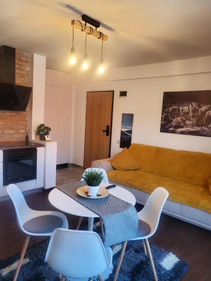 Casa Larisa - Wolves Apartment Sinaia Eksteriør bilde
